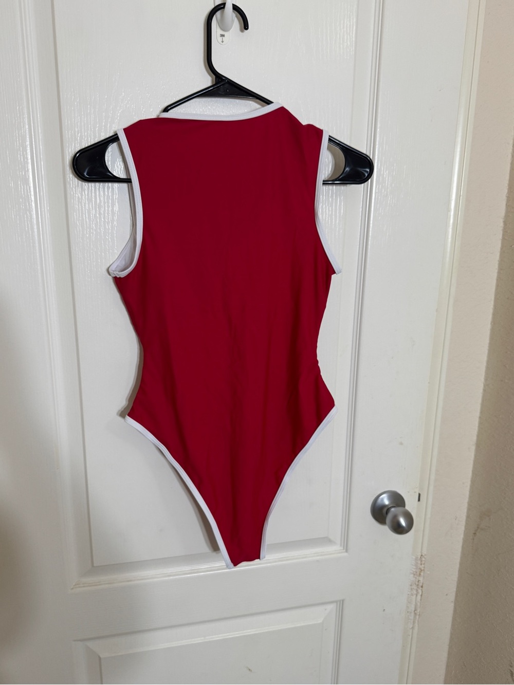 Cupshe Red Contrast Trim Sporty Retro One Piece Swimsuit Zip Front High Cut M - Picture 4 of 6